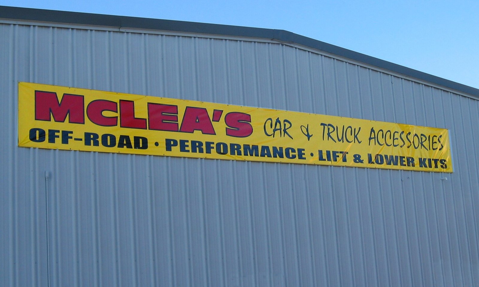 McLea’s Tire Banner by Sign Dynamics