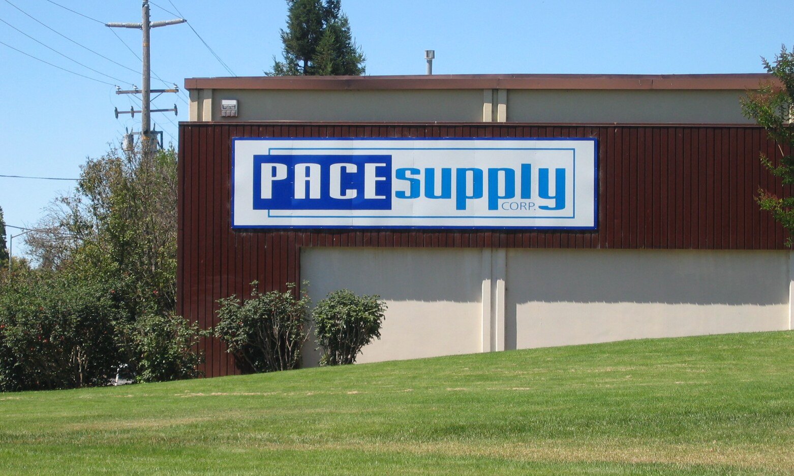 Pace Supply Building Sign by Sign Dynamics