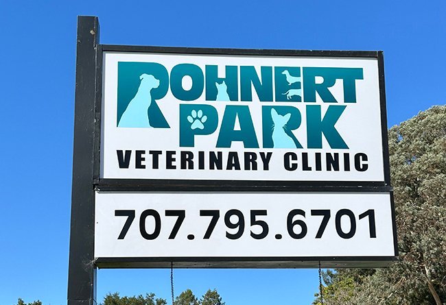 Rohnert Park Veterinary Lightbox by Sign Dynamics